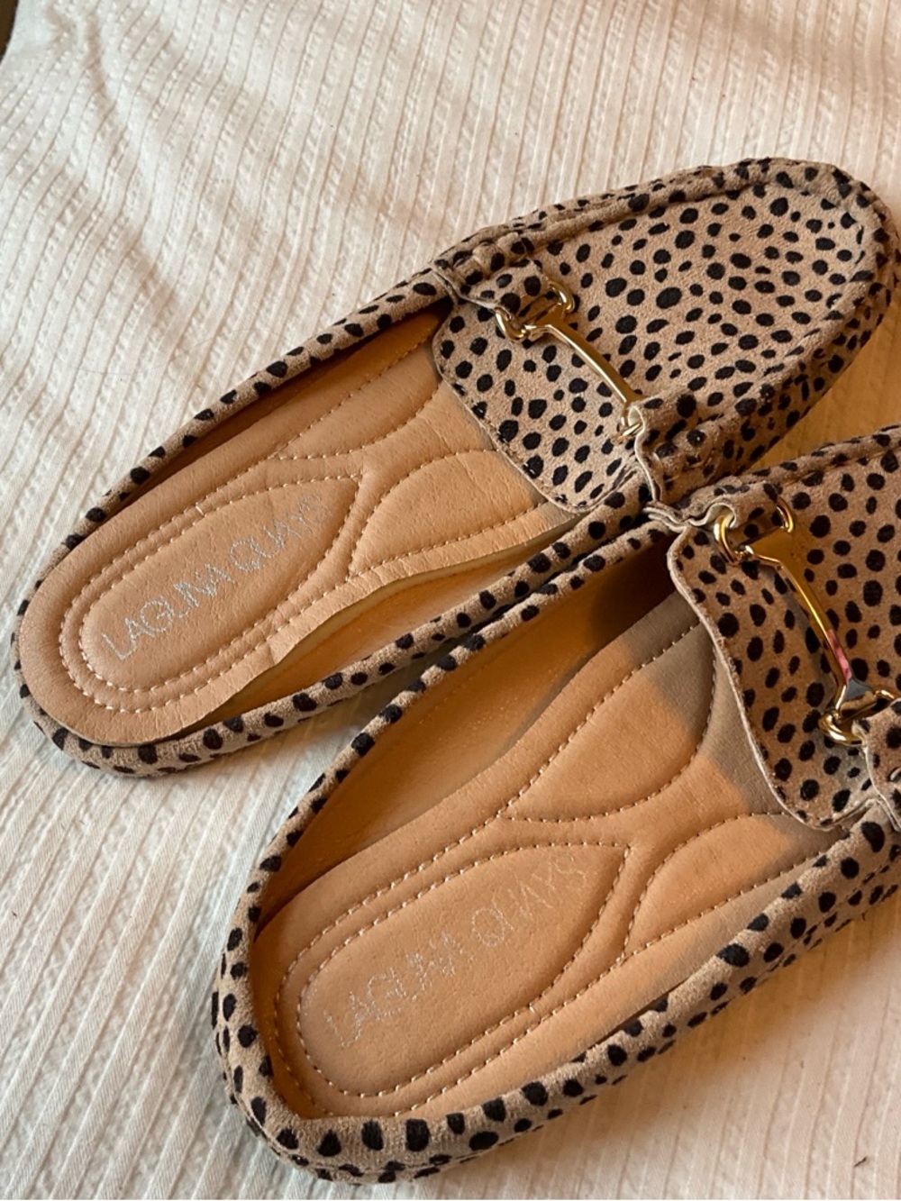 Leopard Print Slip-On Mules in Tan/Black